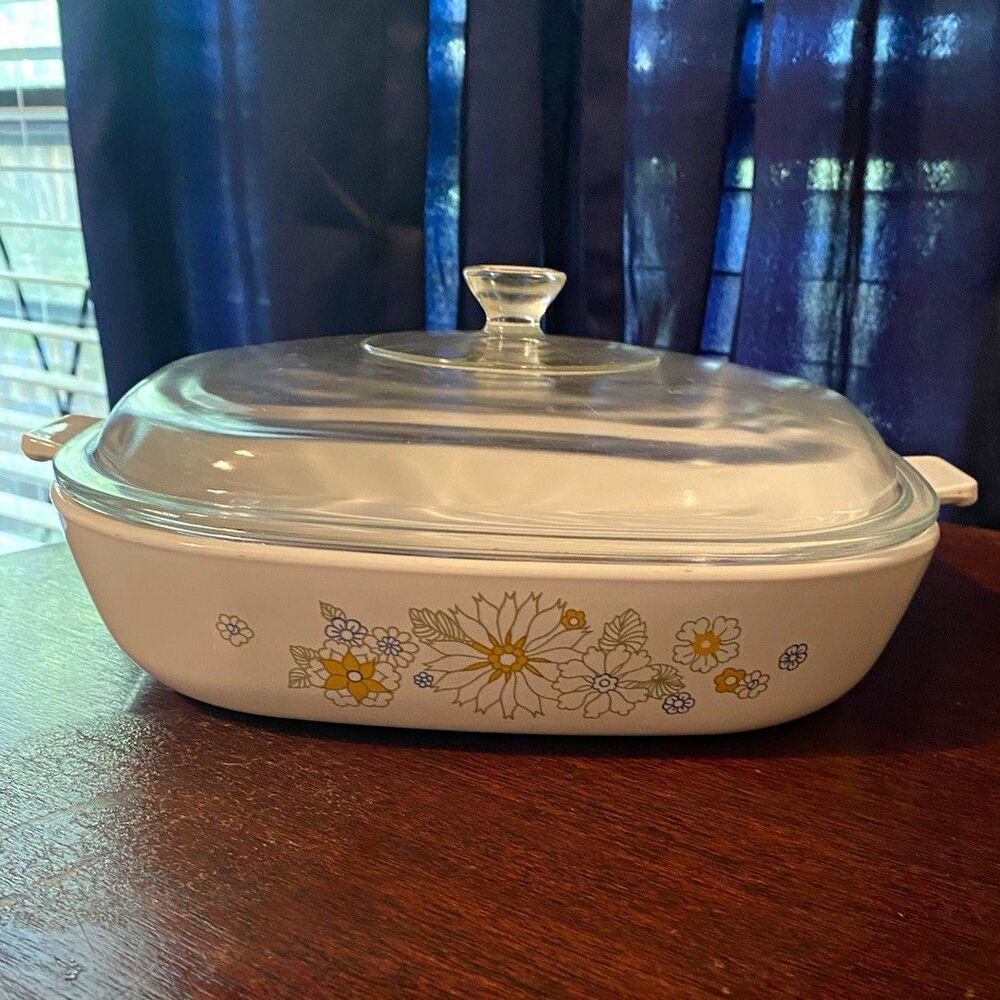 CorningWare P-10-B Covered Floral Rectangle Casserole w/ Glass Lid 9 1/2 in